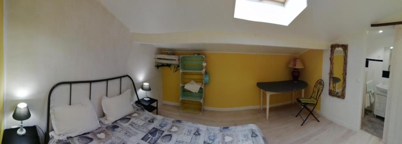 Casinha D'Alice Et Serge Cela Velha Bagian luar foto