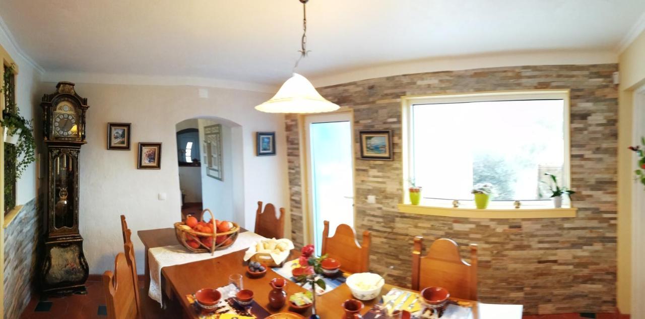 Casinha D'Alice Et Serge Cela Velha Bagian luar foto